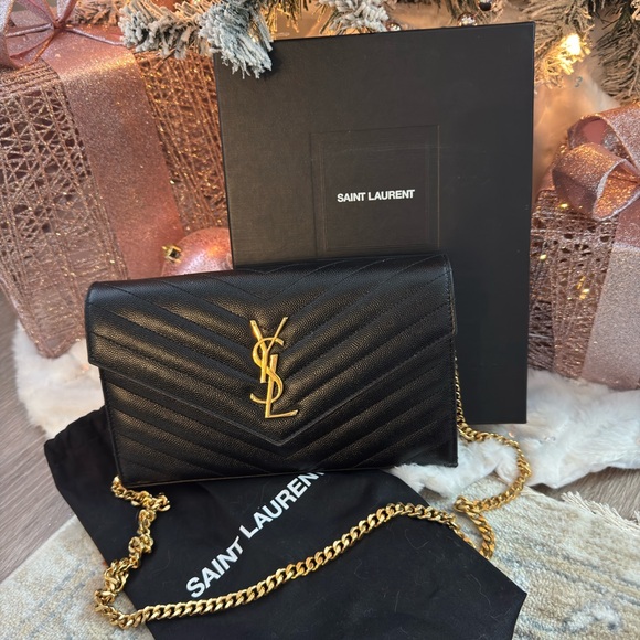 Yves Saint Laurent YSL Black Chevron Clutch with Gold Chain - Picture 3 of 11